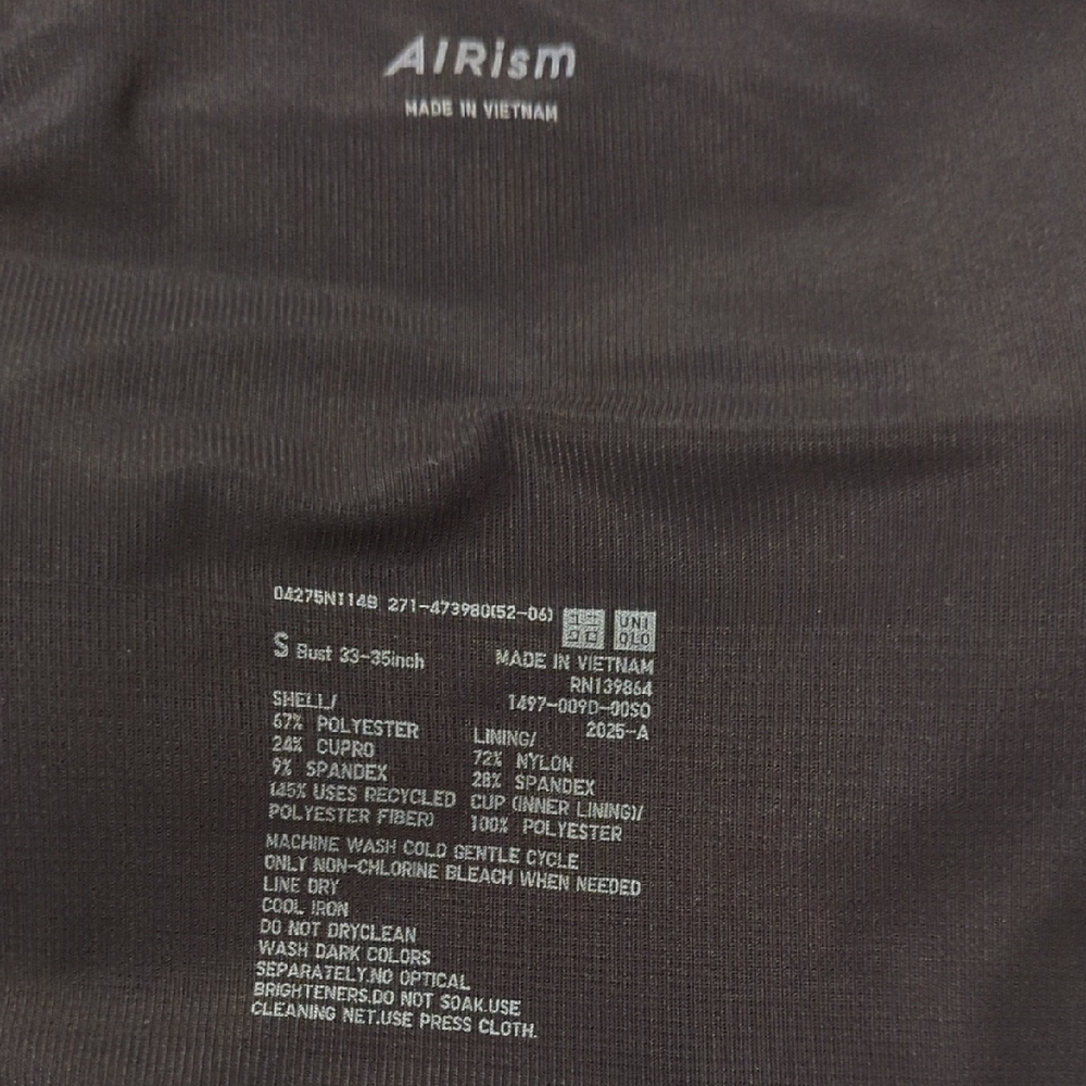 Uniqlo Women's Black Tank Top - Picture 3 of 5